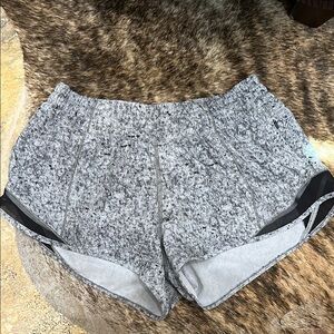 Hotty hot 4” lululemon shirts size 6